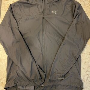Arc'teryx Men's Gray Lightweight Windbreaker Jacket